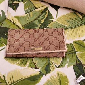 AUTHENTIC Gucci Wallet
